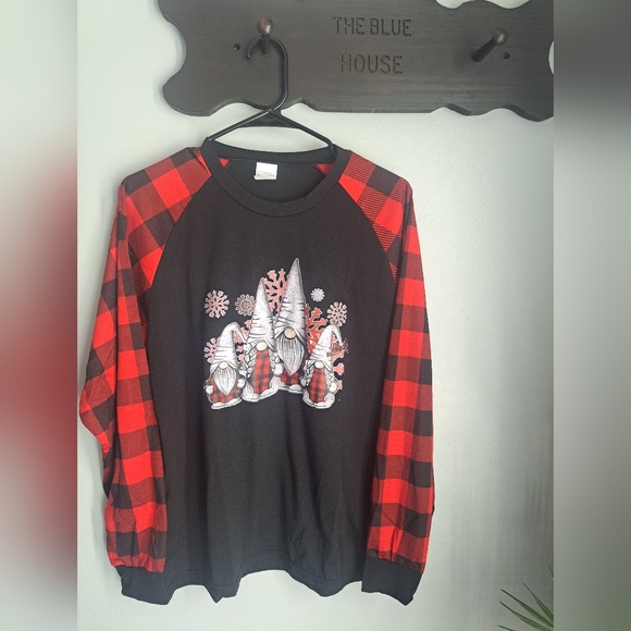 Gnome Buffalo Plaid Color Block Top with Matching Distressed Pants Size XL - Picture 4 of 11